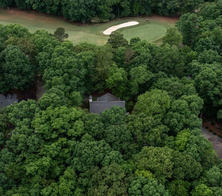 Large Luxury House, 4 King Beds & 21 Total, Hot Tub, Theater, Fireplace, Game Room, Ping-pong, Pool Table, Air Hockey, Arcade, River, Big Kitchen, Porch, Quiet, Good For Families And Large Groups, Near Uga Golf Course, Close To Uga & Stanford St * Athens